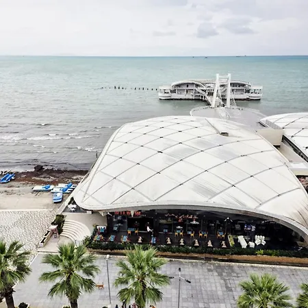 Big Center Beachfront Lejlighed *